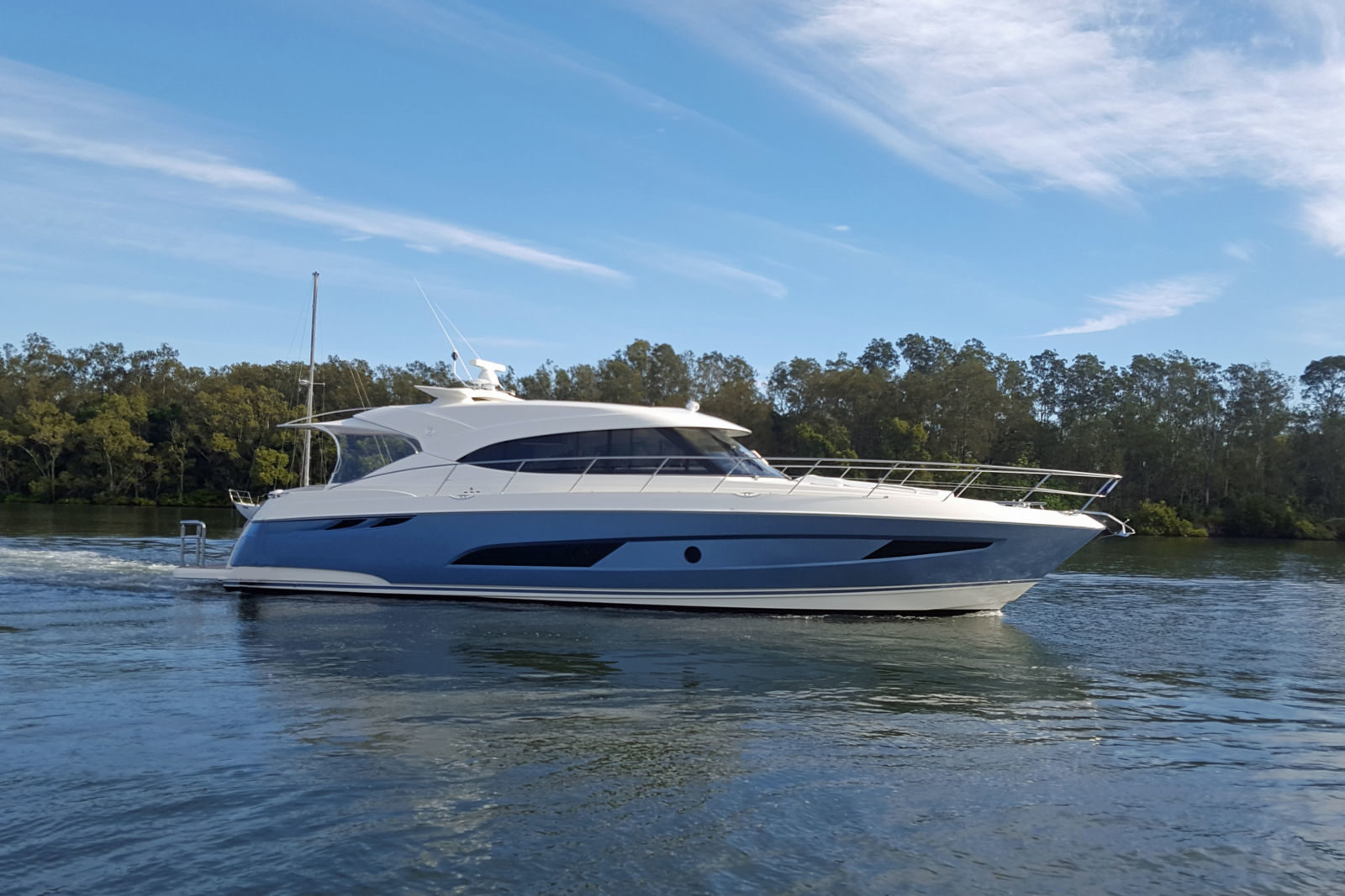 riviera 5400 sport yacht review