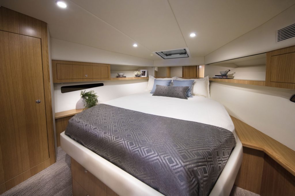 Riviera 395 SUV Master Stateroom Forward